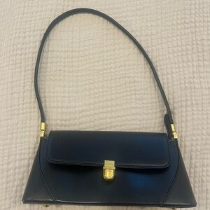Elegant Black Leather Shoulder Bag